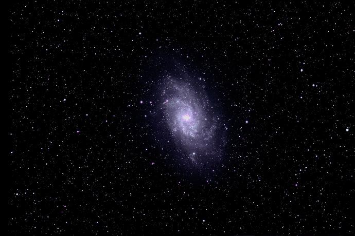 Galaxie M 33 im Sternbild Dreieck, aufgenommen am 11.10.2021 mit dem 130/780mm TMB-Astrographen der Sternwwarte Bild: P. Postler