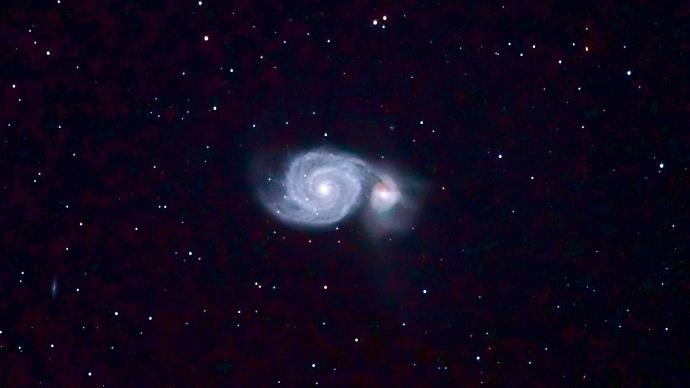 Die Galaxie M51 Whirlpool im Sternbild der Jagdhunde